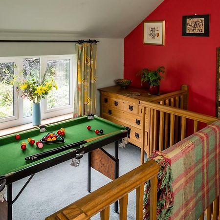 1 Tan Yr Eglwys Barn Cottage Pontardawe Exteriör bild