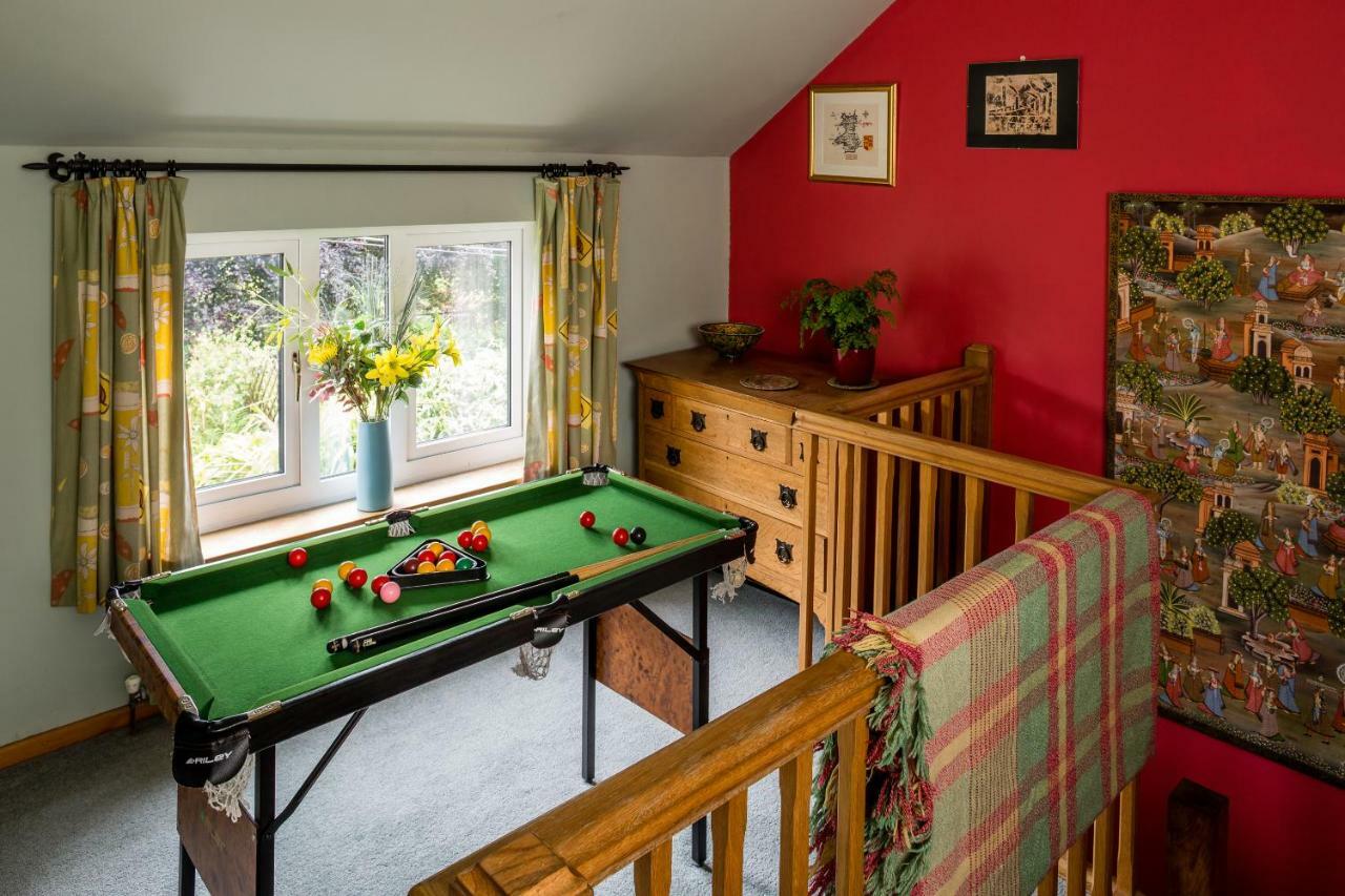 1 Tan Yr Eglwys Barn Cottage Pontardawe Exteriör bild