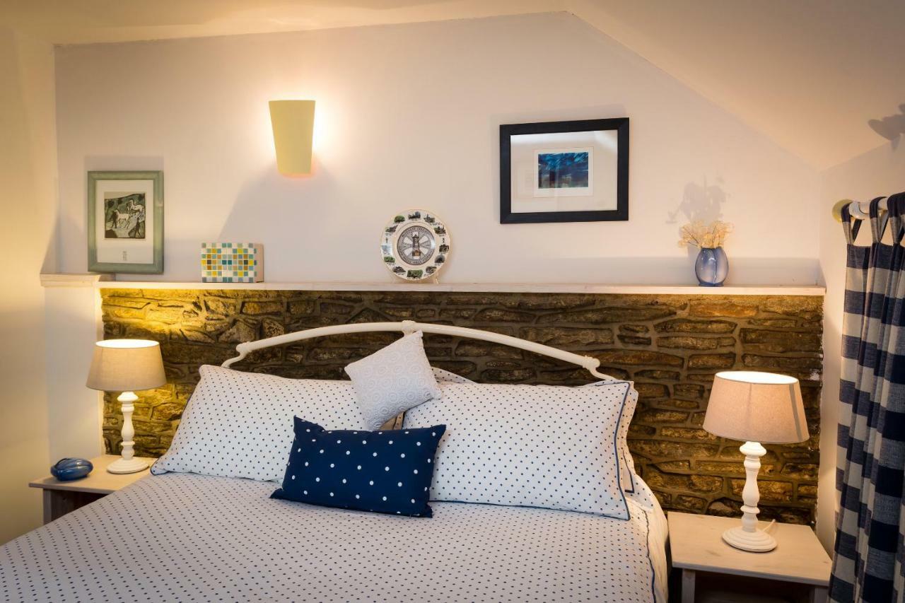 1 Tan Yr Eglwys Barn Cottage Pontardawe Exteriör bild