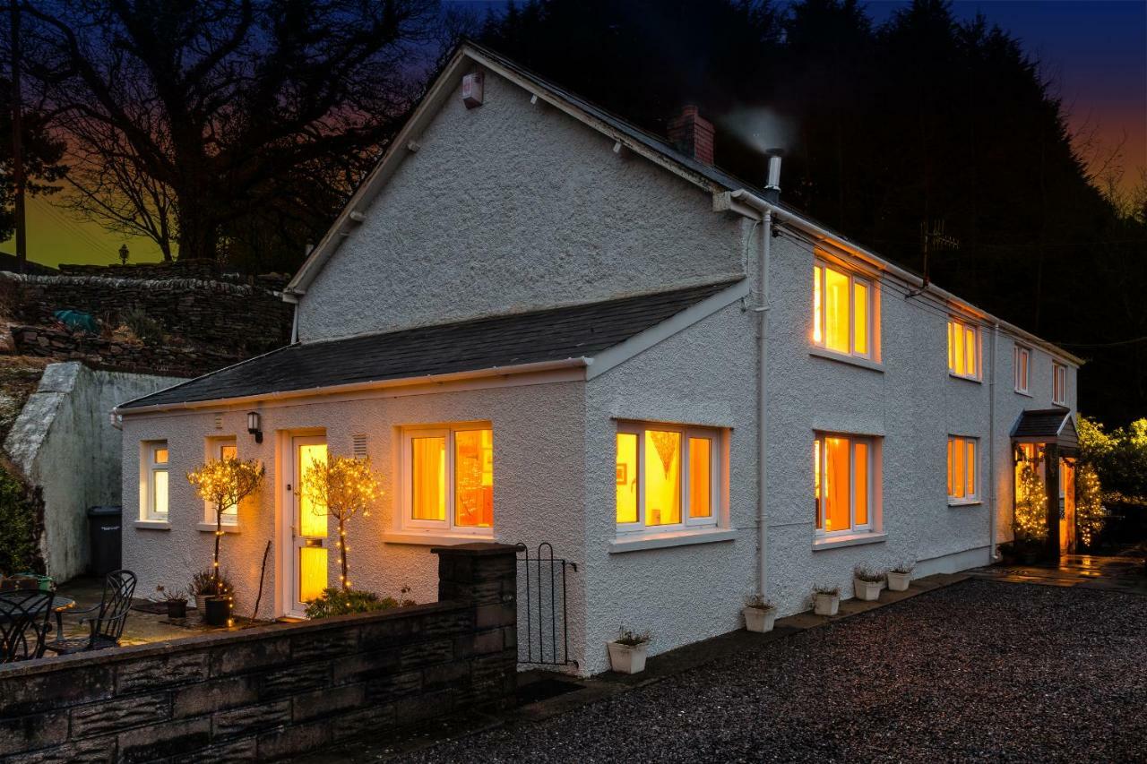 1 Tan Yr Eglwys Barn Cottage Pontardawe Exteriör bild